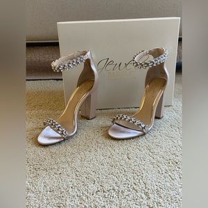 Jewel Badgley Mischka